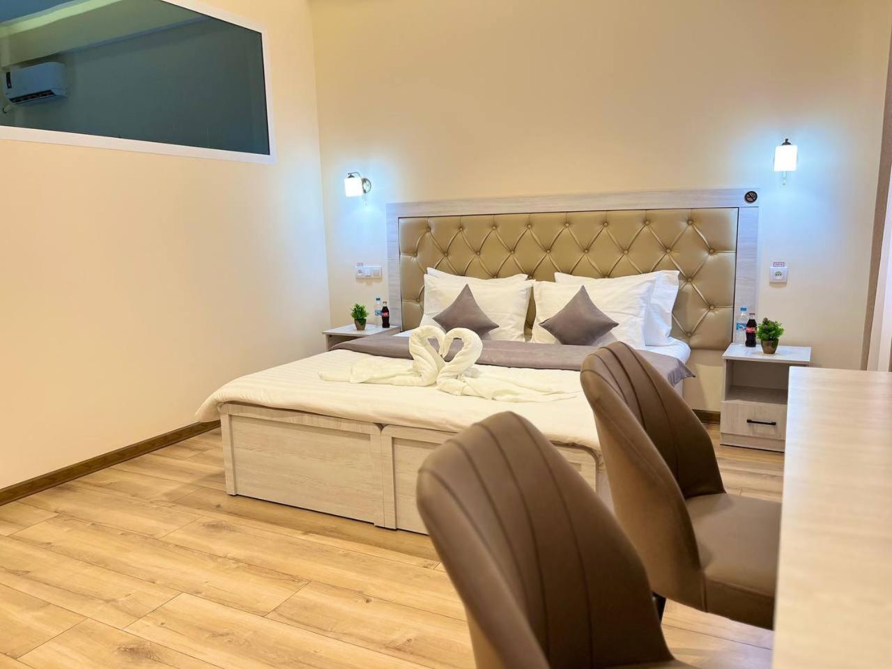 Aks Hotel 塔什干 外观 照片